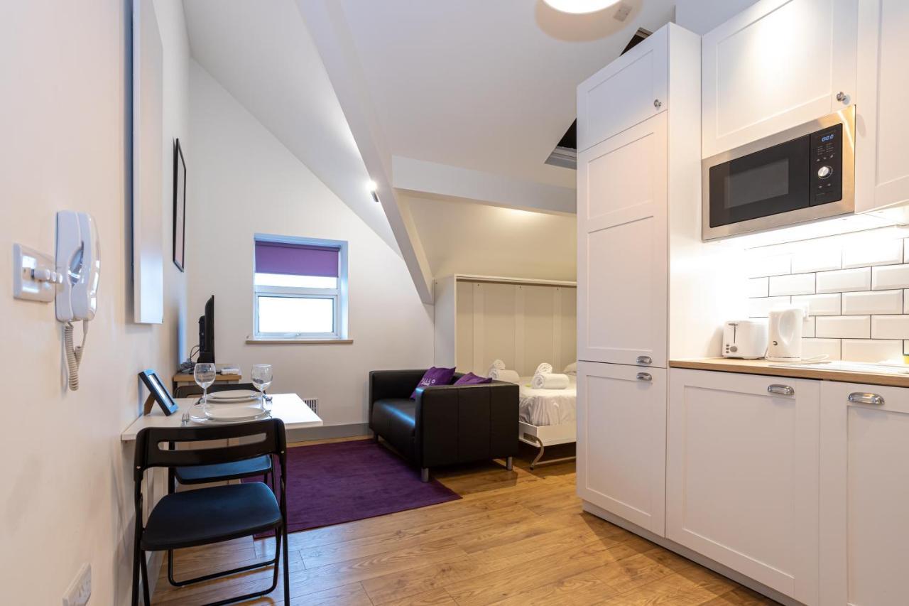 Pillo Rooms Serviced Apartments - Salford Manchester Exterior foto